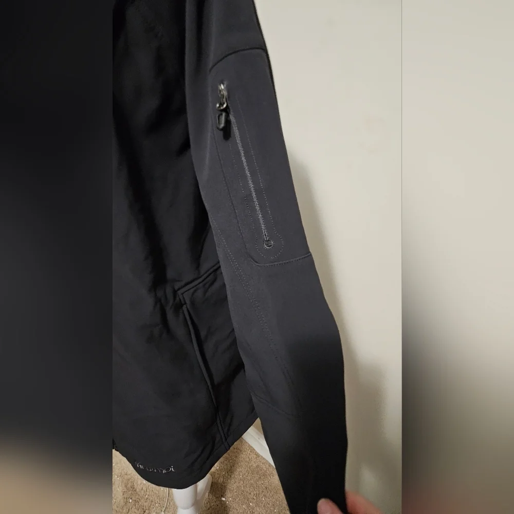 MARMOT Tesla Soft Shell Gravity Jacket  In Black. Size XL Unisex - Picture 13 of 15